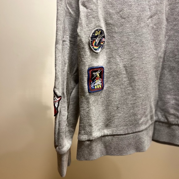 Jack & Jones Crew Neck Sweater embellished with NASA and space mission badges - Picture 3 of 10